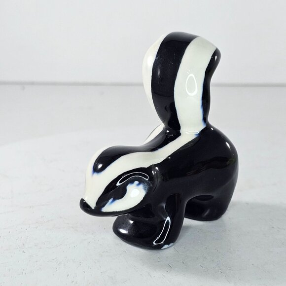 Vintage Ceramic Walker Potteries Monrovia California Skunk Black White - Picture 4 of 9